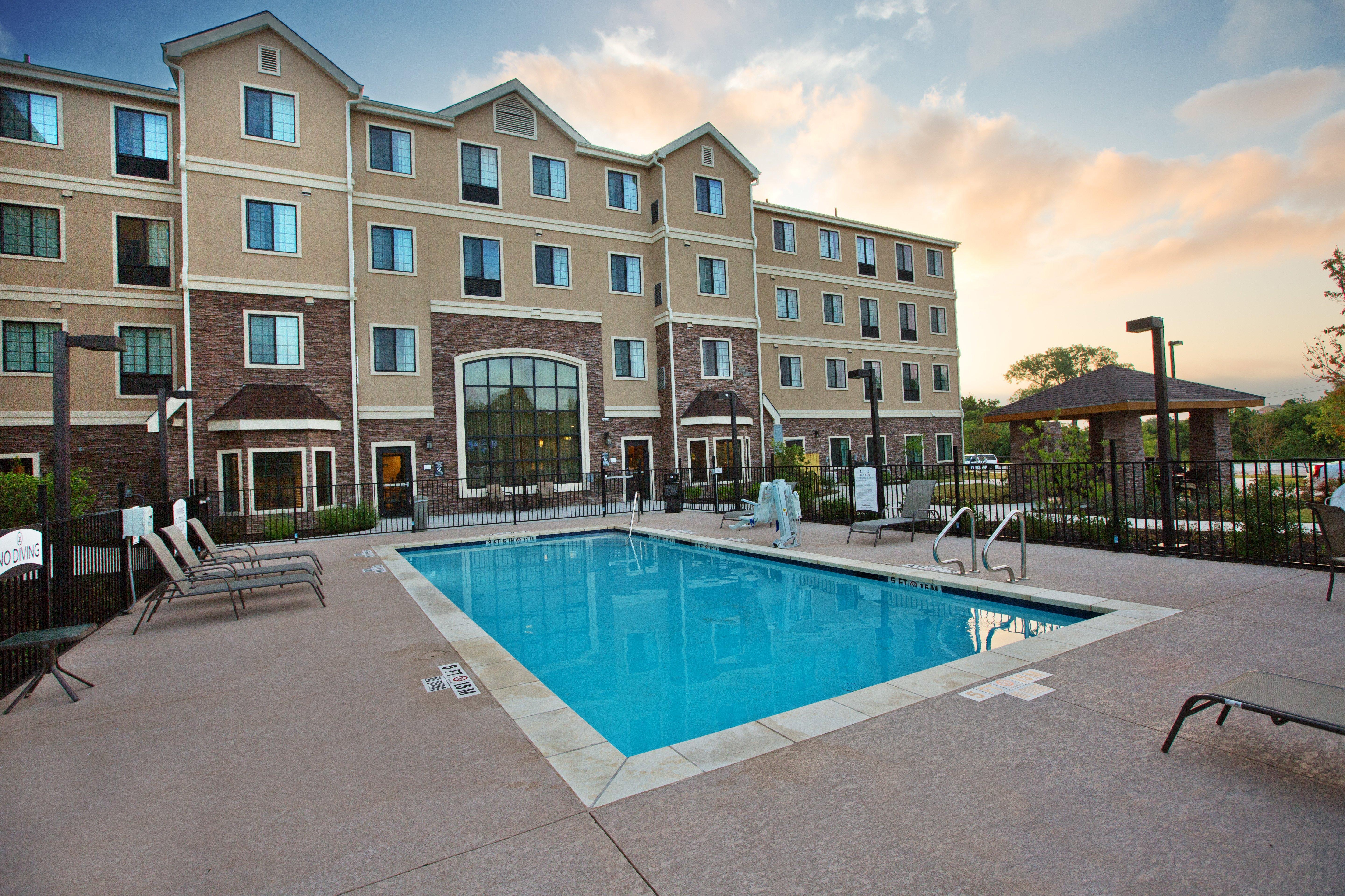 Staybridge Suites Austin South Interstate Hwy 35 By Ihg Exterior foto
