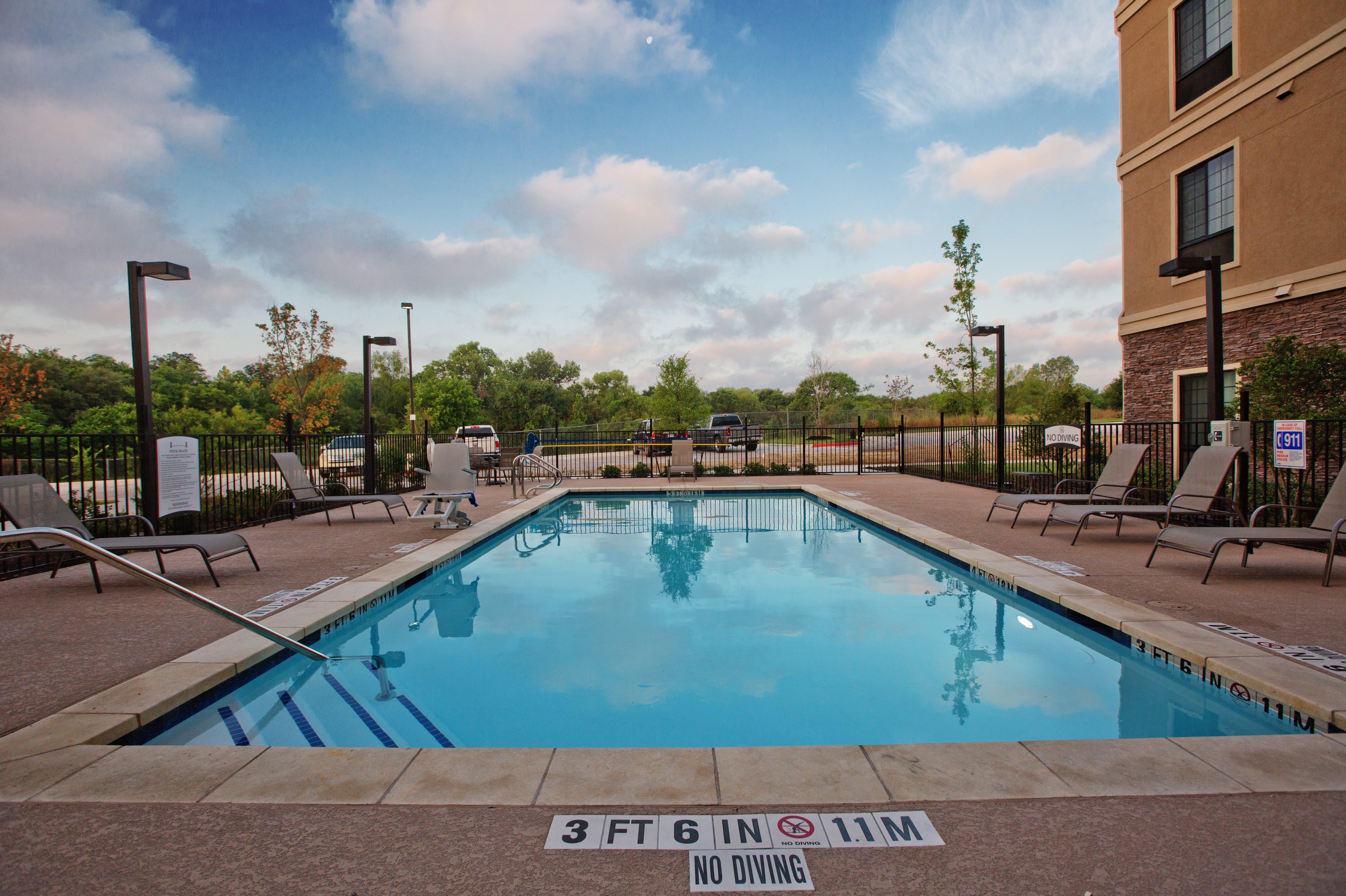 Staybridge Suites Austin South Interstate Hwy 35 By Ihg Exterior foto